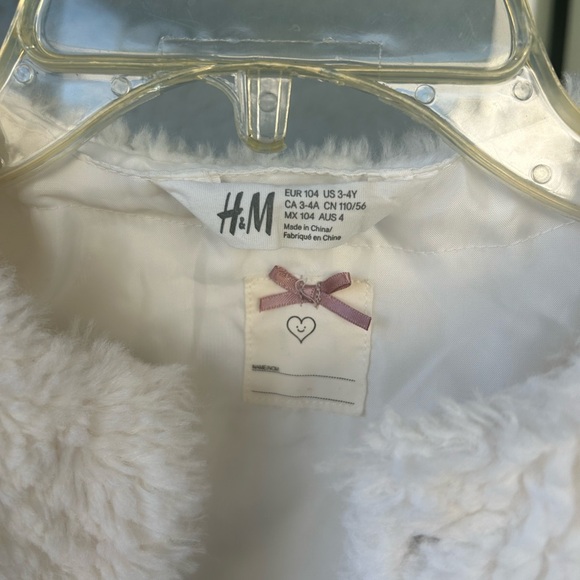 H&M Toddler Teddy Fuzzy Front Snaps Pockets Jacket Size 3T - Picture 5 of 6